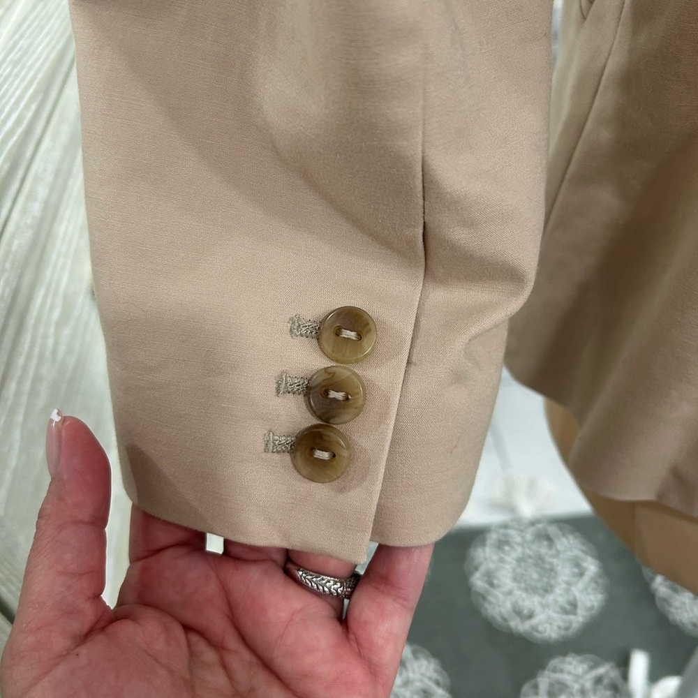 The Limited Women's Tan Blazer - Picture 12 of 15